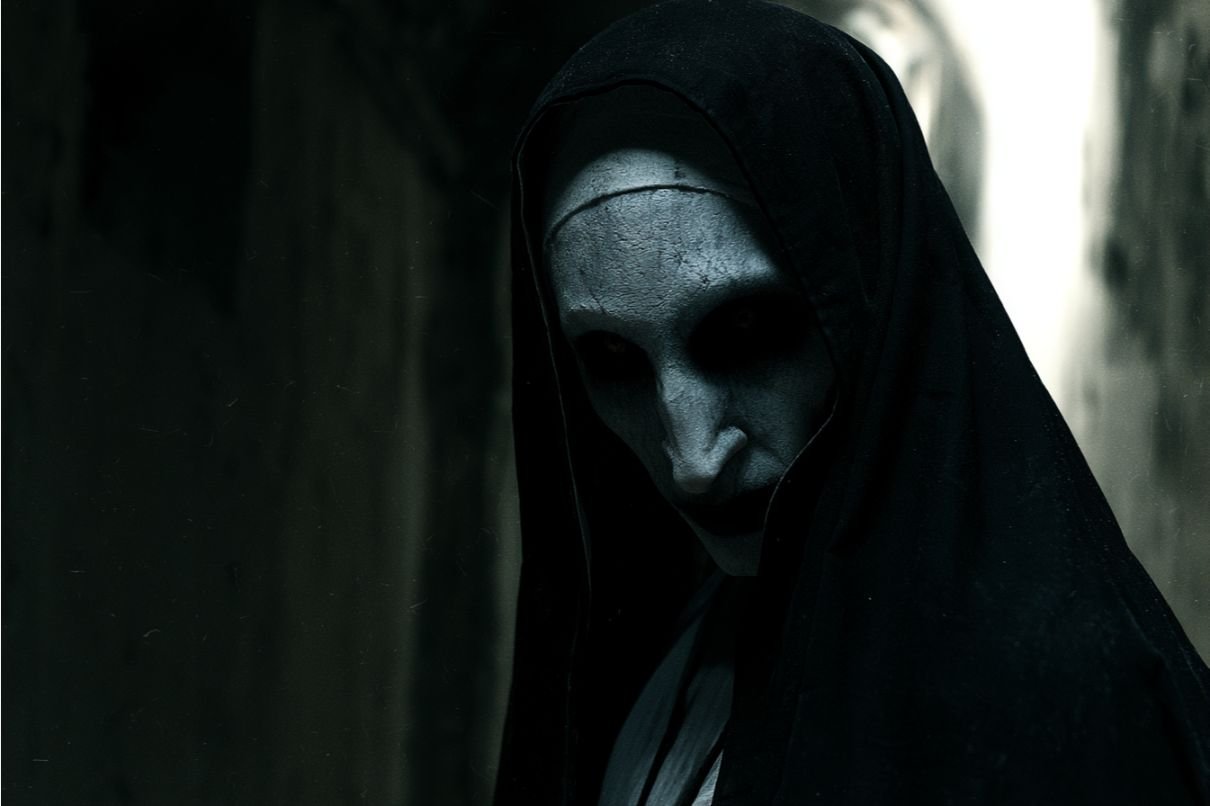 Valak (2)