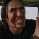 Homem Ensanguentado em Van Sombria Nubbins Sawyer